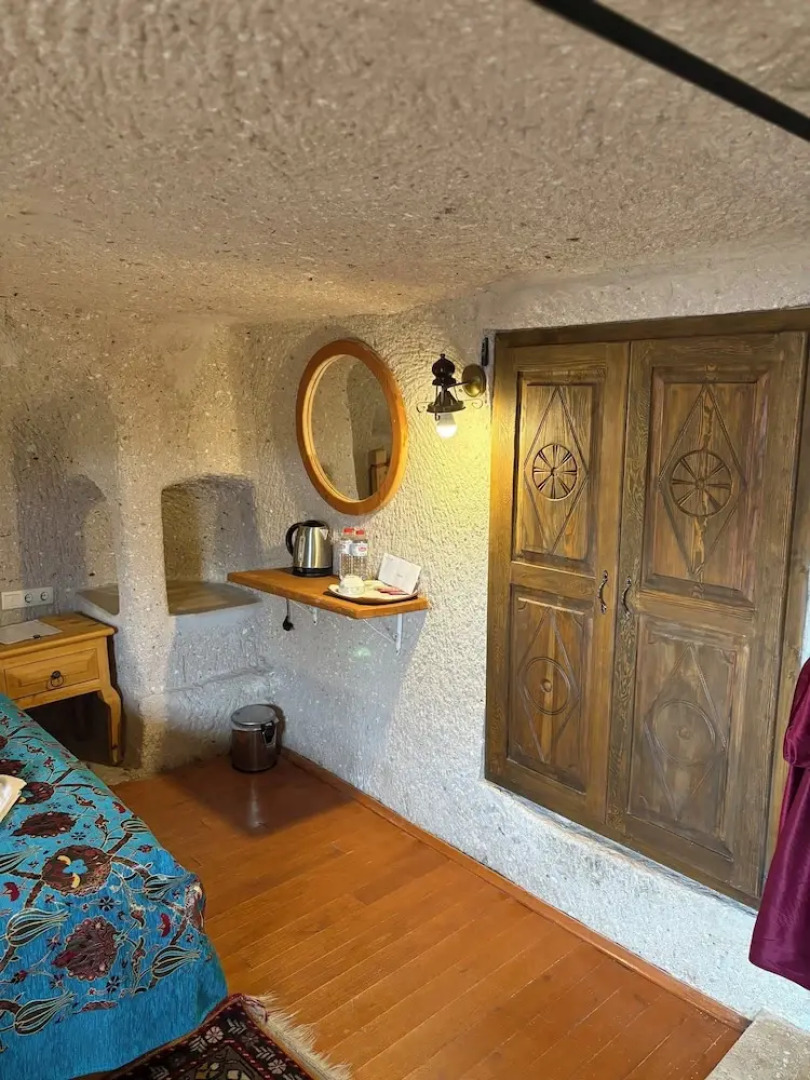 Valley Inn Cave Hotel