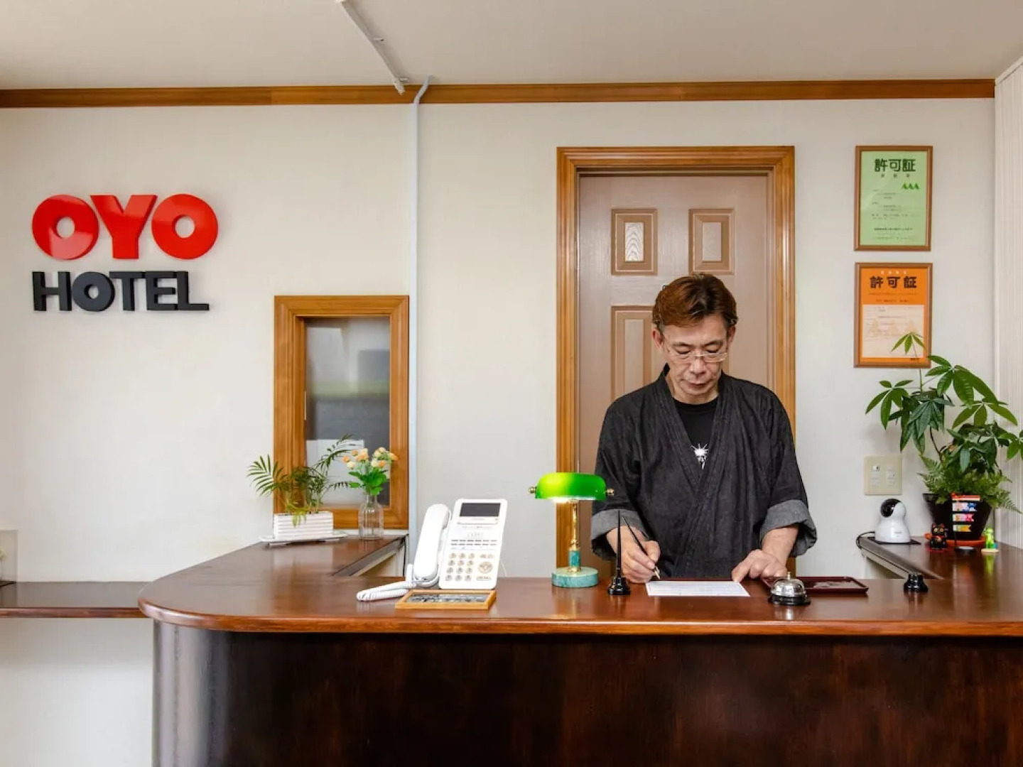 OYO Business Takahata Ekimae Hotel
