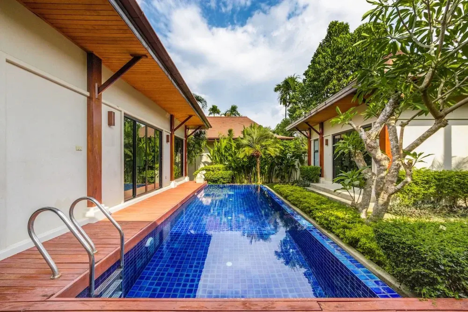 Villa Savu by Tropiclook