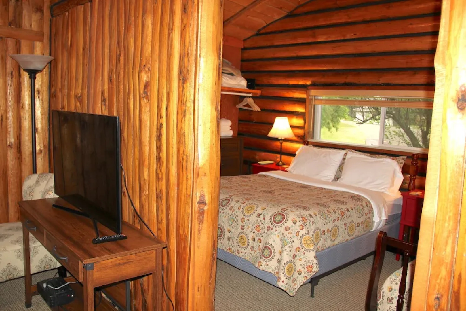 Yellowstone Hot Spring Cabins