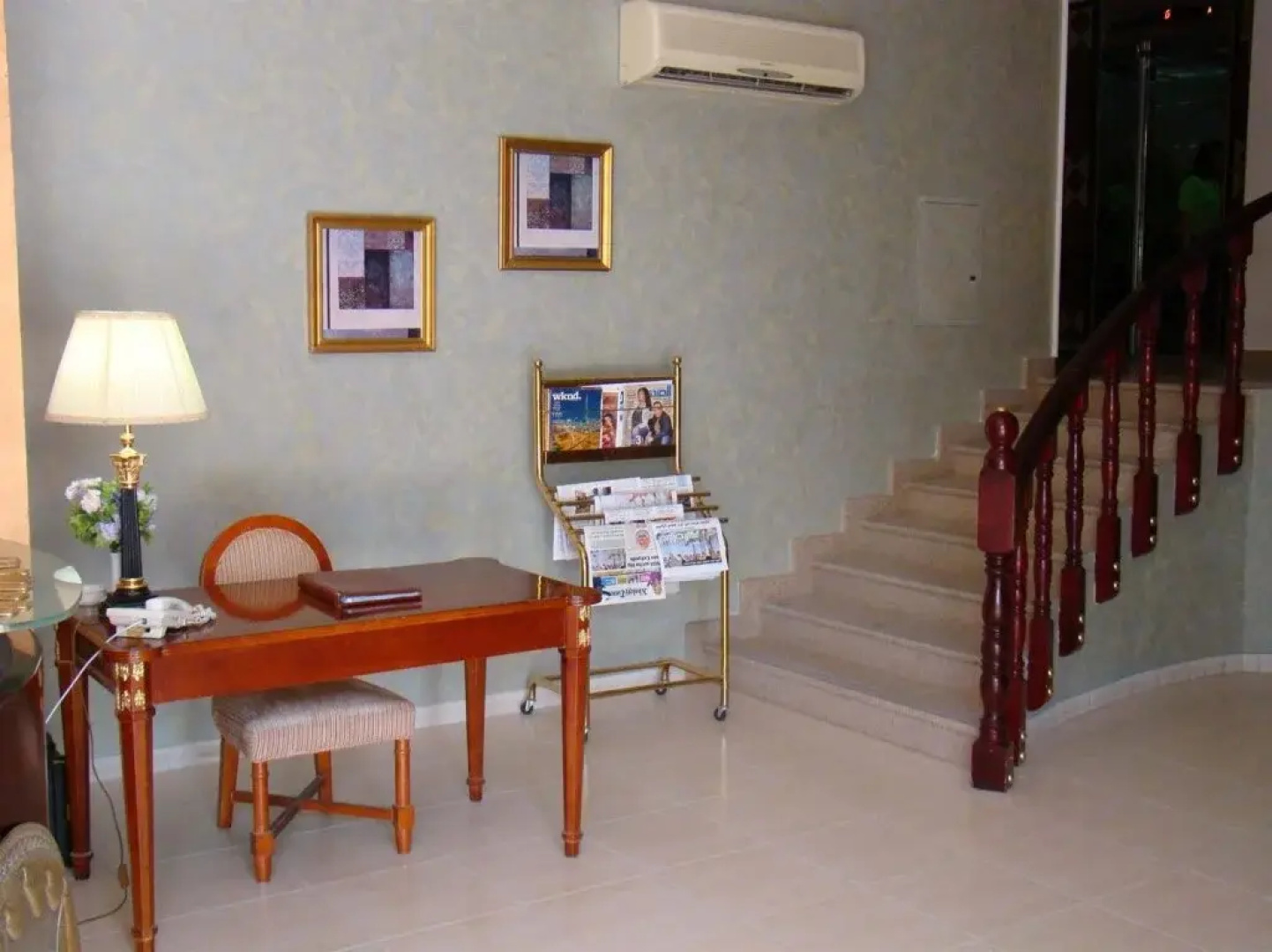 Queen Inn Hotel Apartments