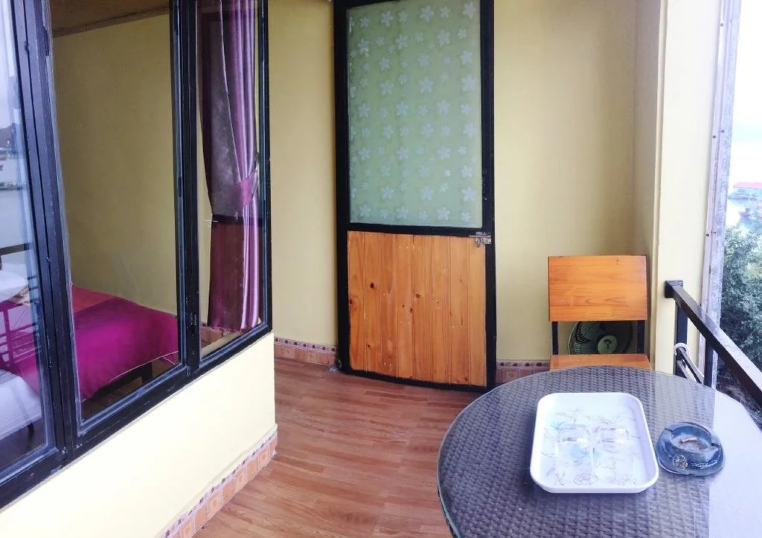 Le Pont Bungalow Hostel