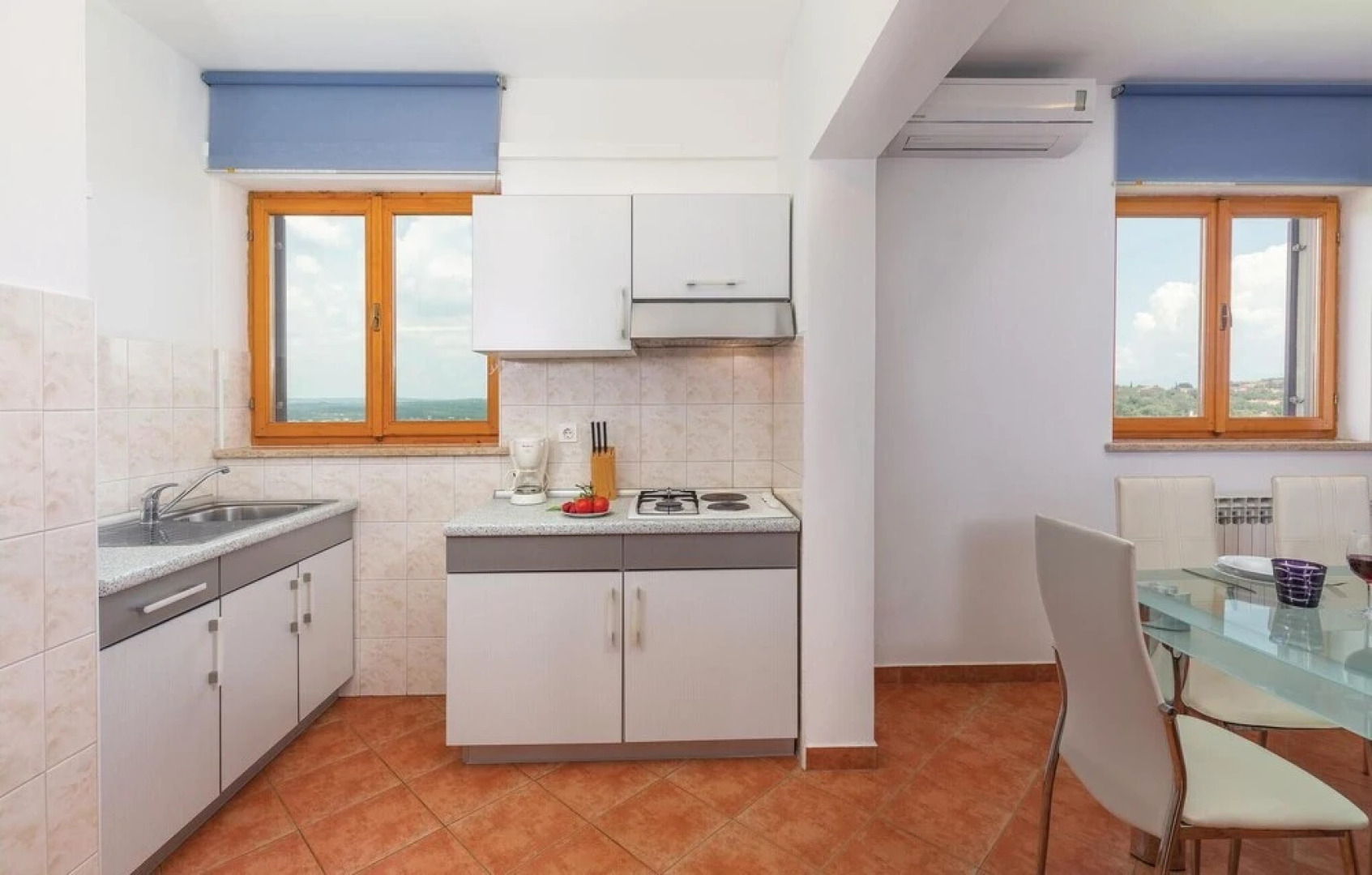 Amazing Home in Labin with WiFi, 7 Bedrooms & Hot Tub