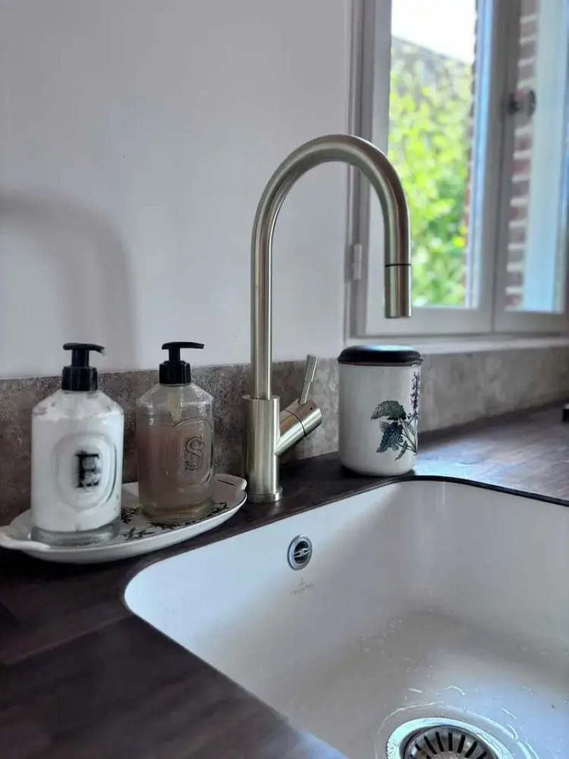 Exceptional 5 Bedroom House Near the Beach