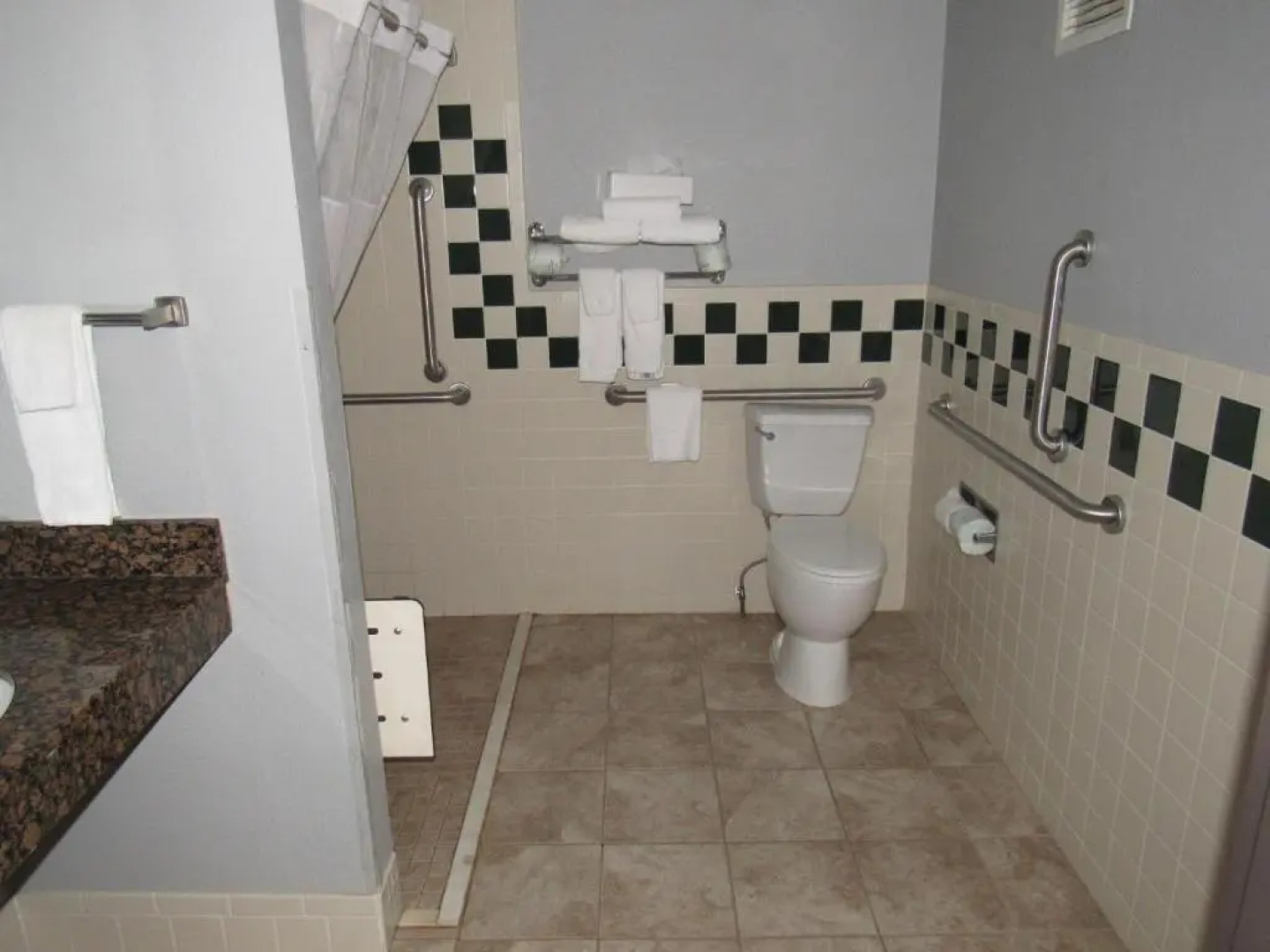 Black Beach Inn by GrandStay