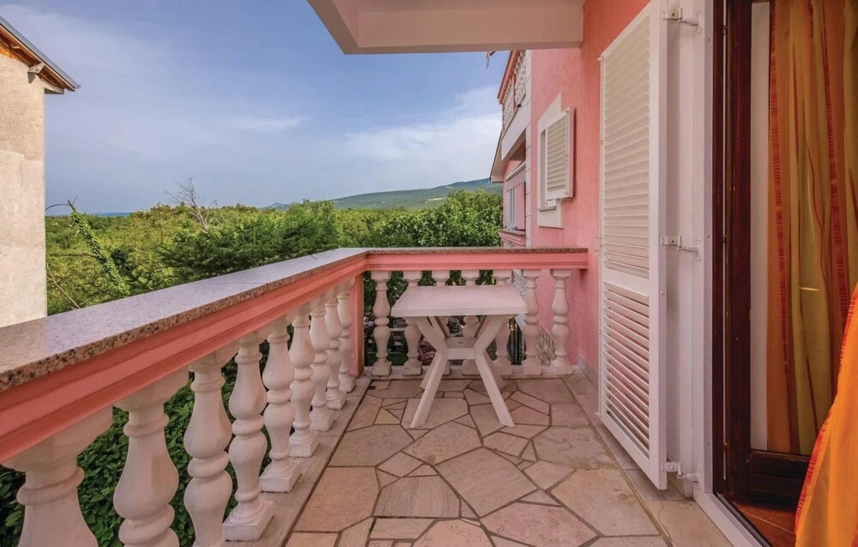 Amazing Home in Jadranovo With Wifi and 2 Bedrooms