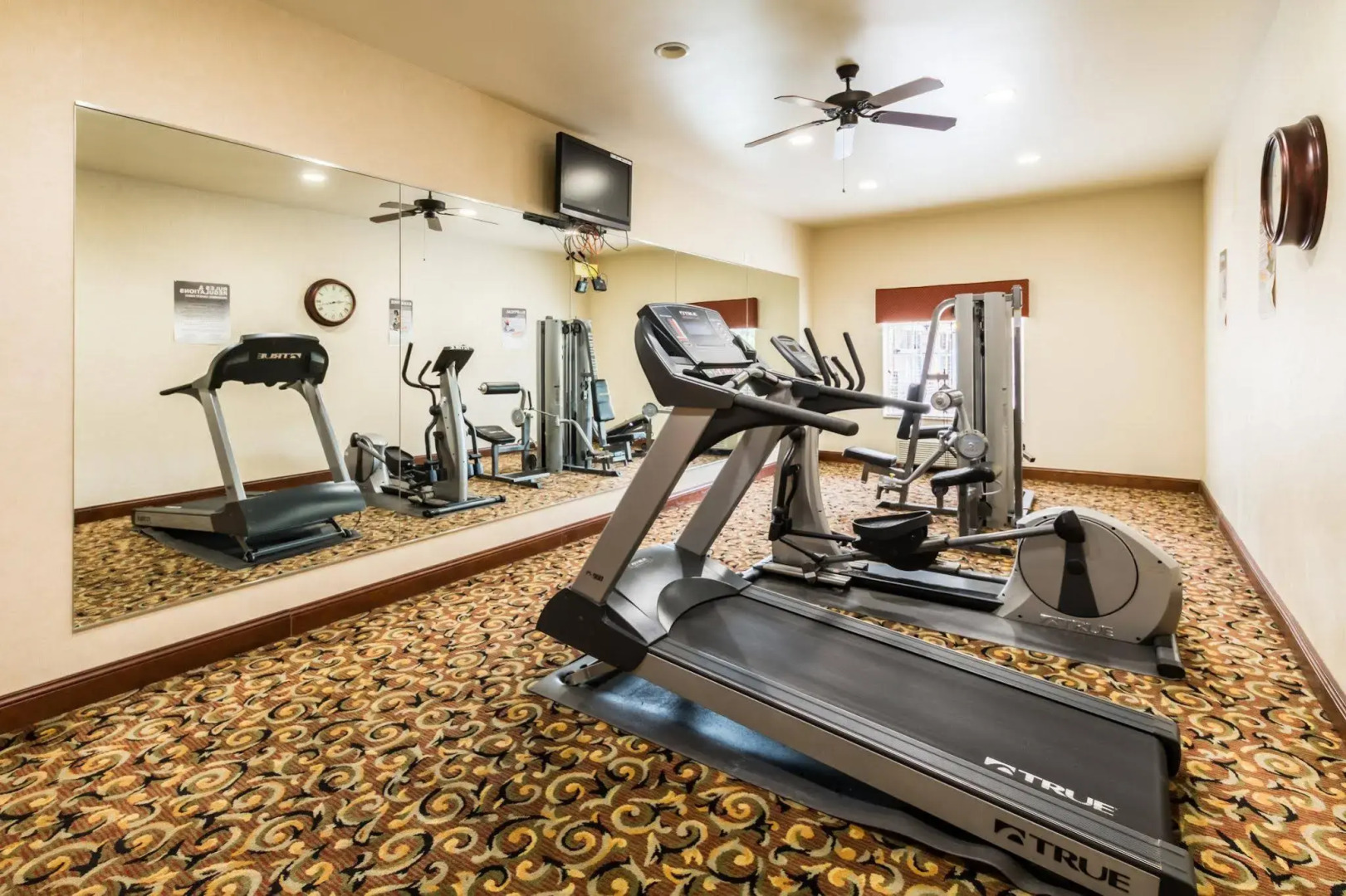 Baymont Inn & Suites by Wyndham Glen Rose