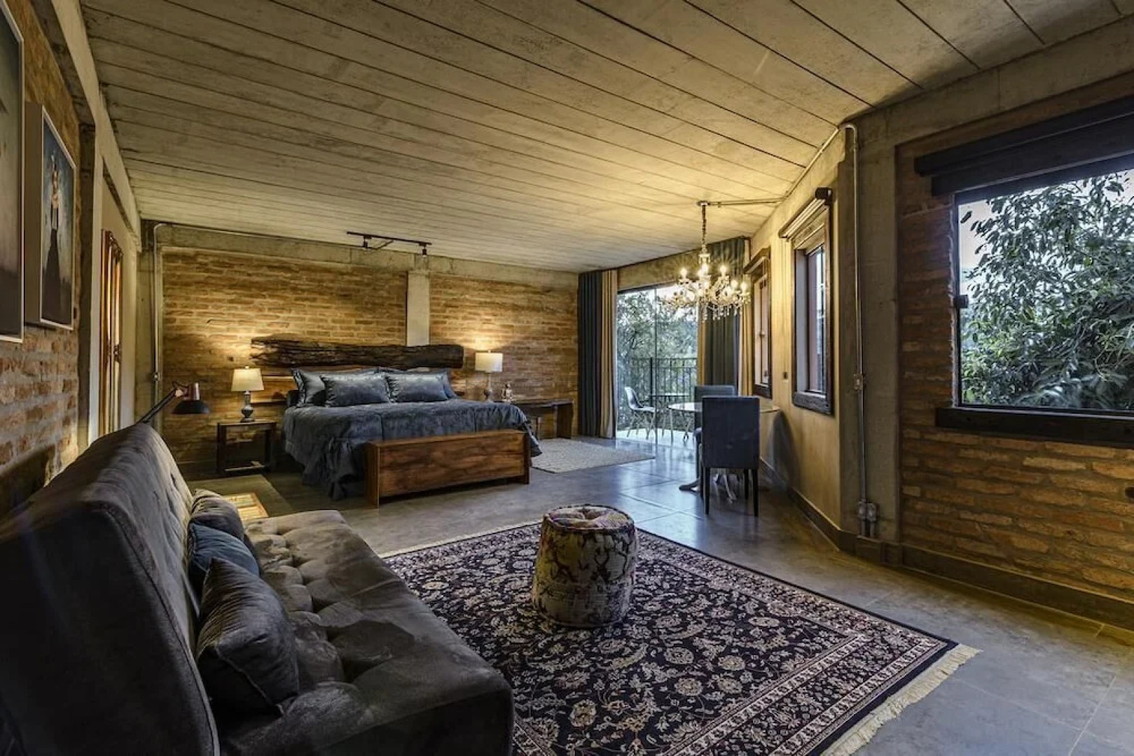 Hospedaria Casa da Pedra