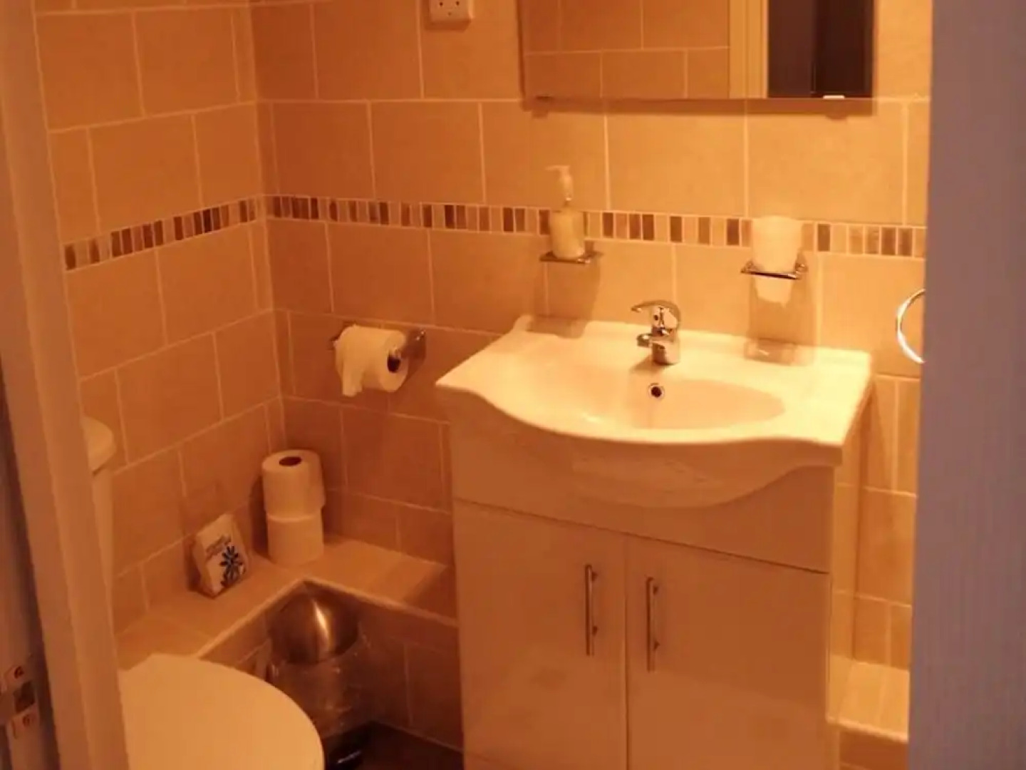 The Golden Lion Hotel