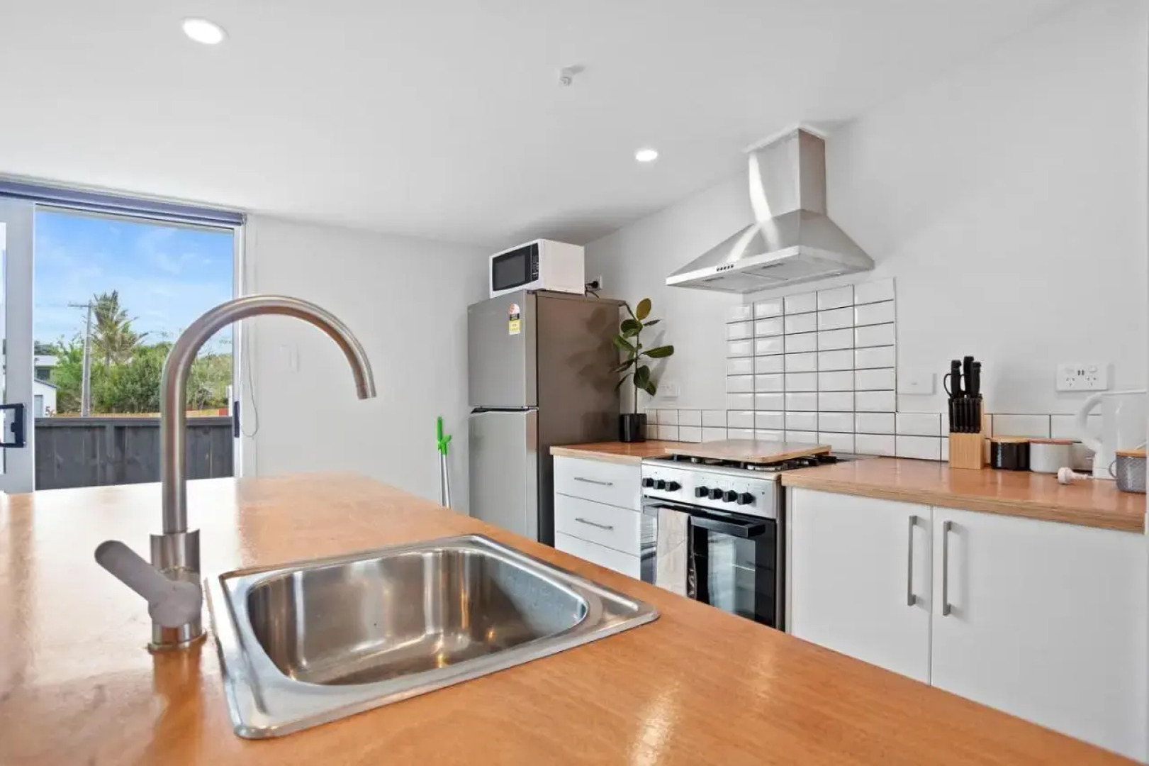 Coastal Breeze - Waihi Holiday Home