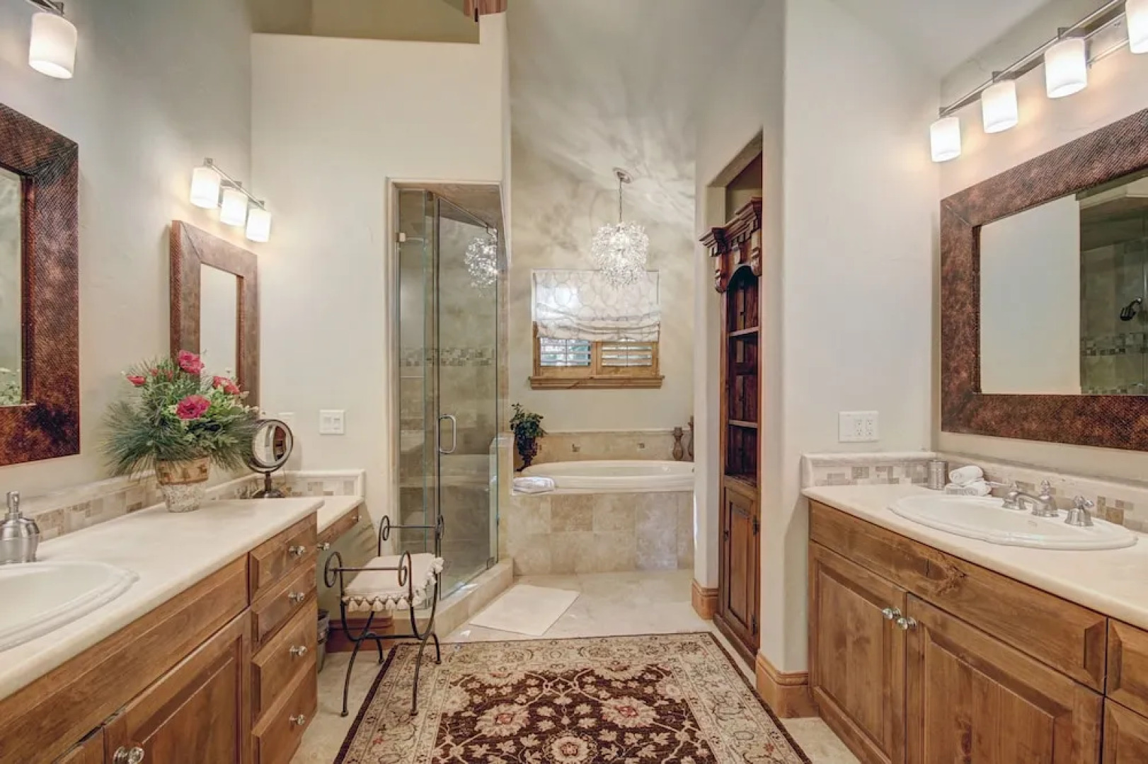 Luxury With Mountain Views, Private Hot Tub Arrowhead 6 Bedroom Townhouse