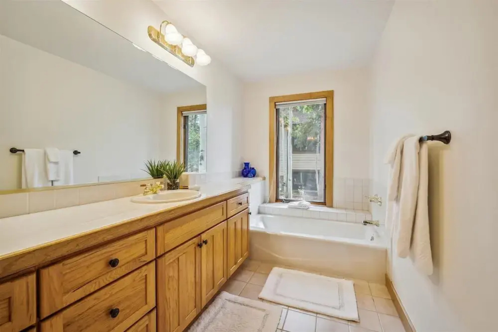 Red Hawk Retreat 6 Bedroom Home by Redawning