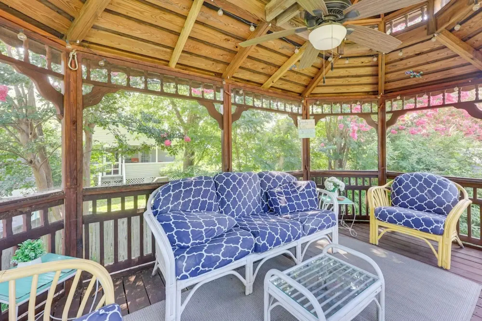 Fish, Swim & Boat: Colonial Beach Bungalow