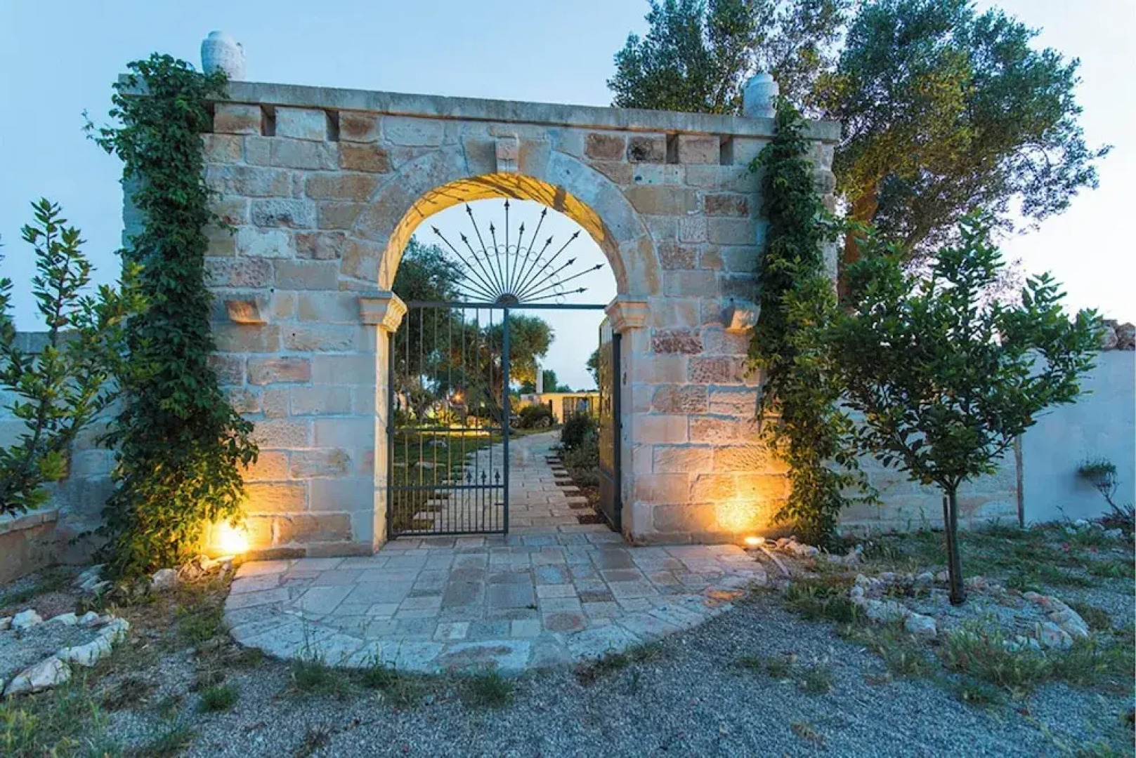 Tenuta Bouganville With Garden And Pool