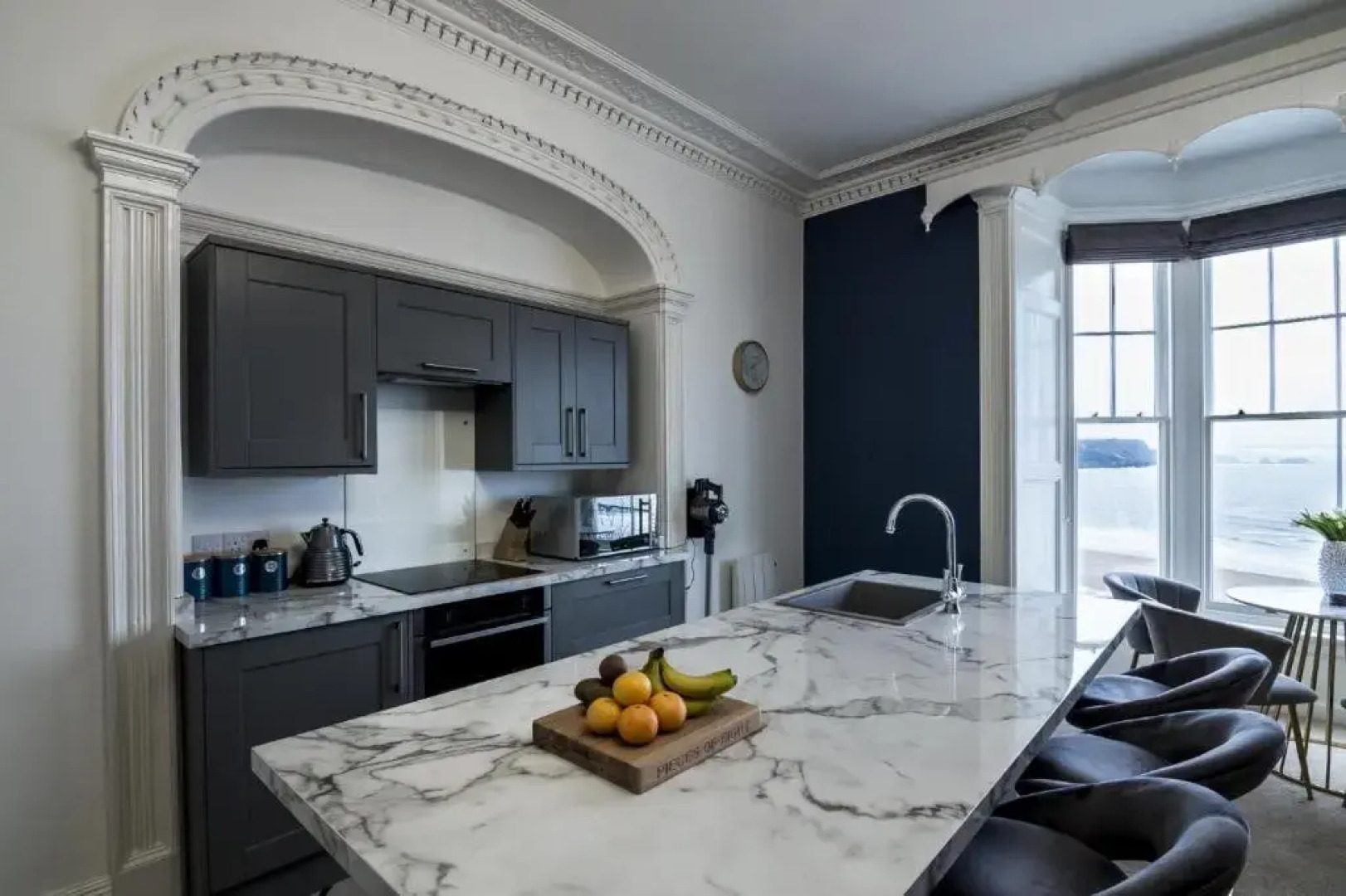 Pieces of Eight - 2 Bedroom Apartment - Tenby - (Windsor House)