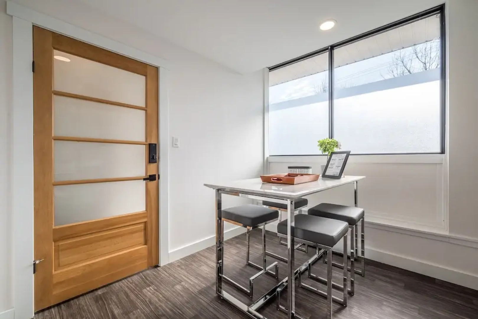 Modern Contemporary 2 Bedroom Suite