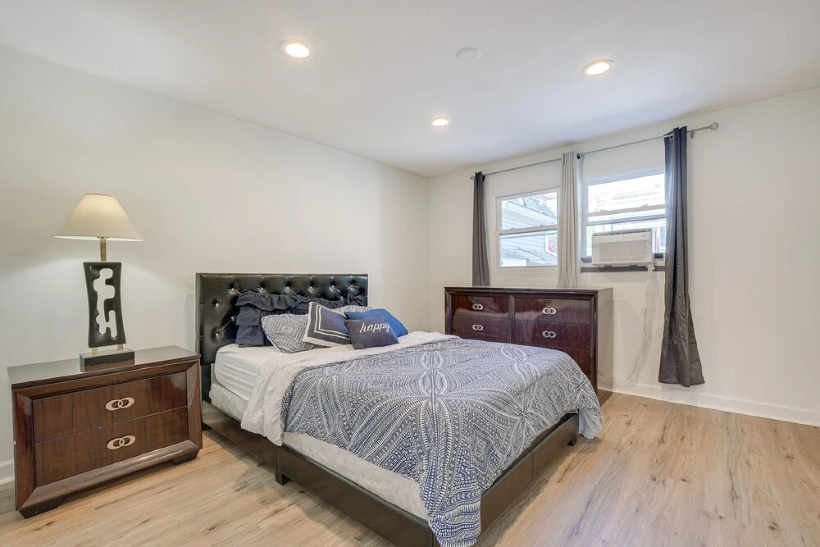 Berwyn Apartment Rental ~ 11 Mi to Chicago!