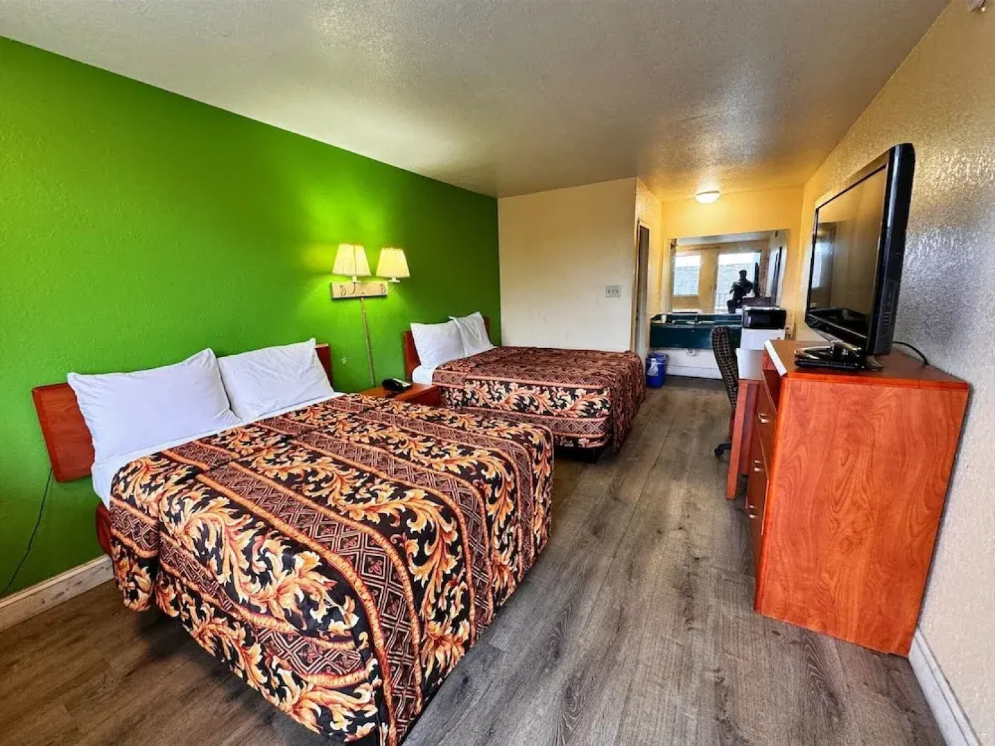 Cloverleaf Motel Richmond Near Turnpike