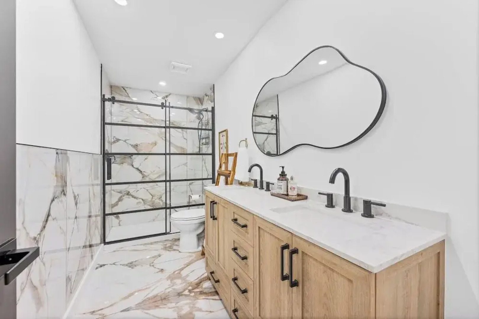 Luxury poolside paradise