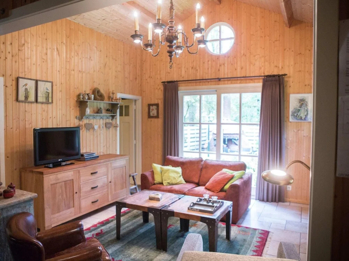 Luxurious Chalet in Oud-Turnhout with Large Garden