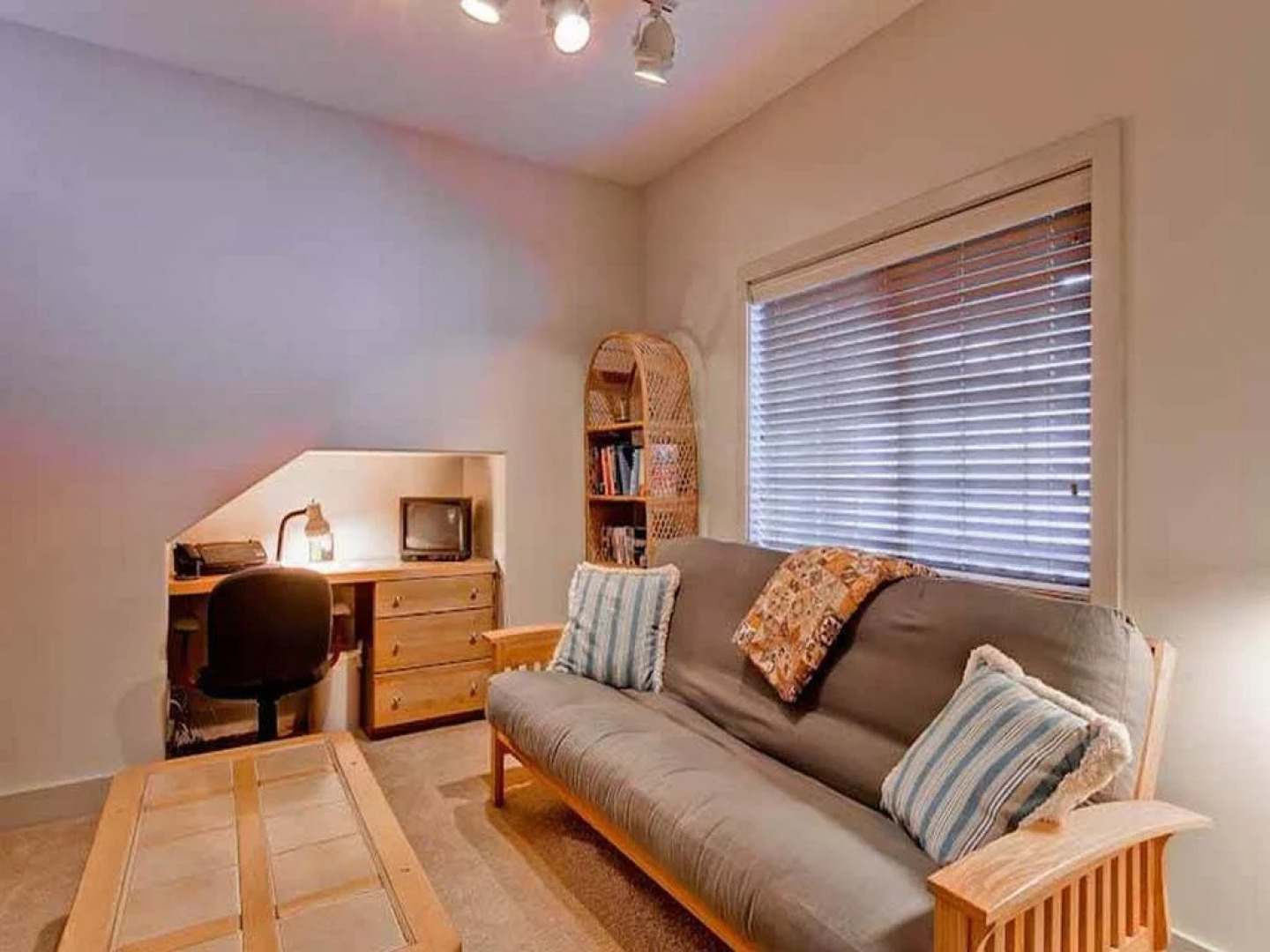 Yeagr Home Elkhorn by RedAwning