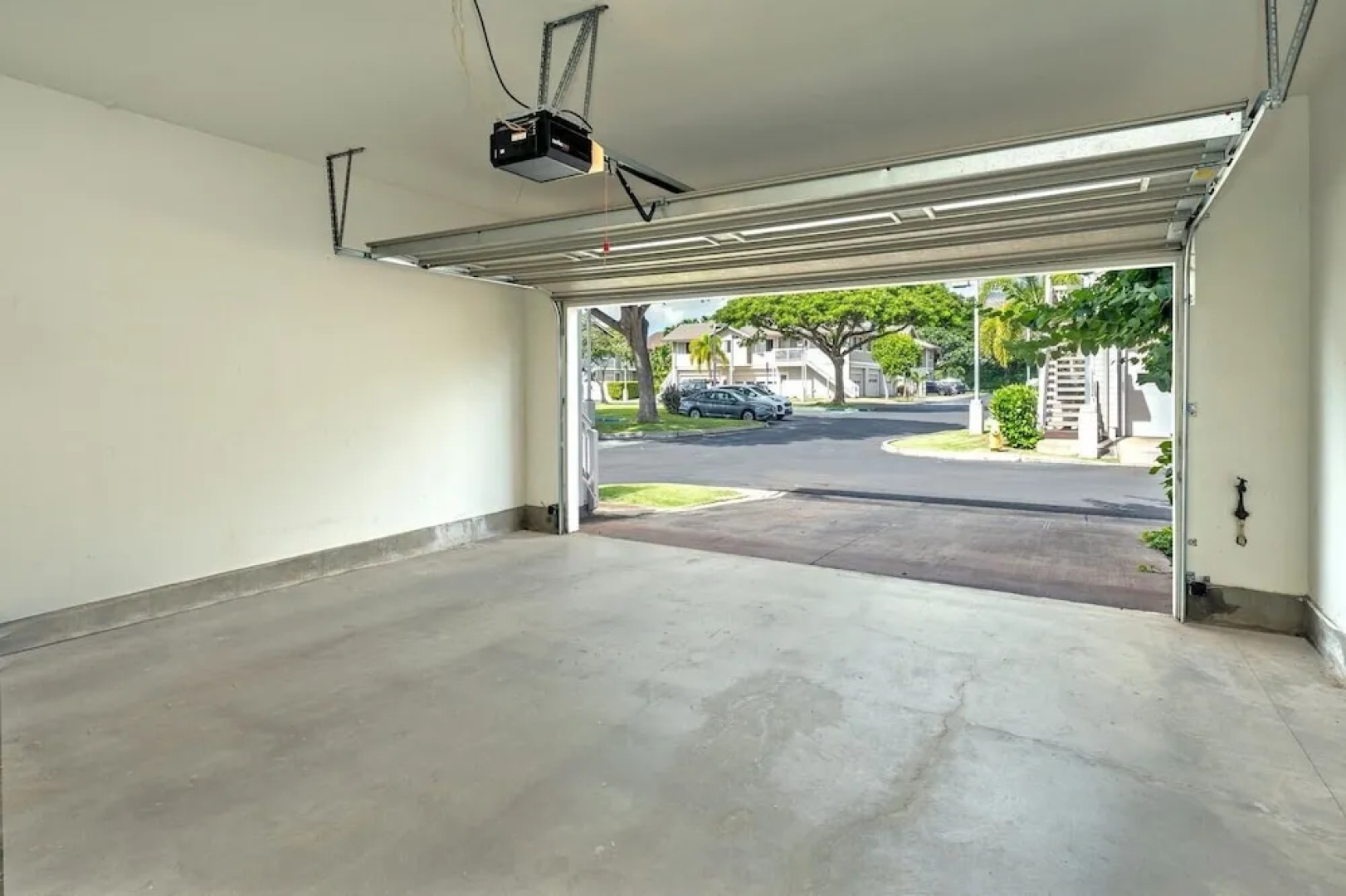 Ko Olina Fairways #4e 3 Bedroom Townhouse by RedAwning