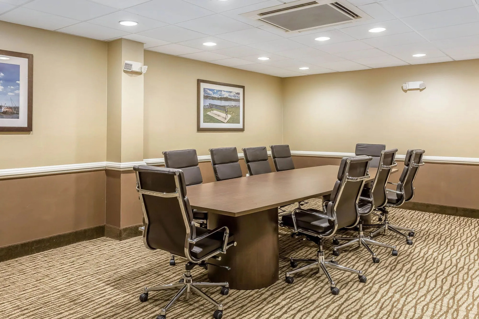 Comfort Inn & Suites Aberdeen near APG