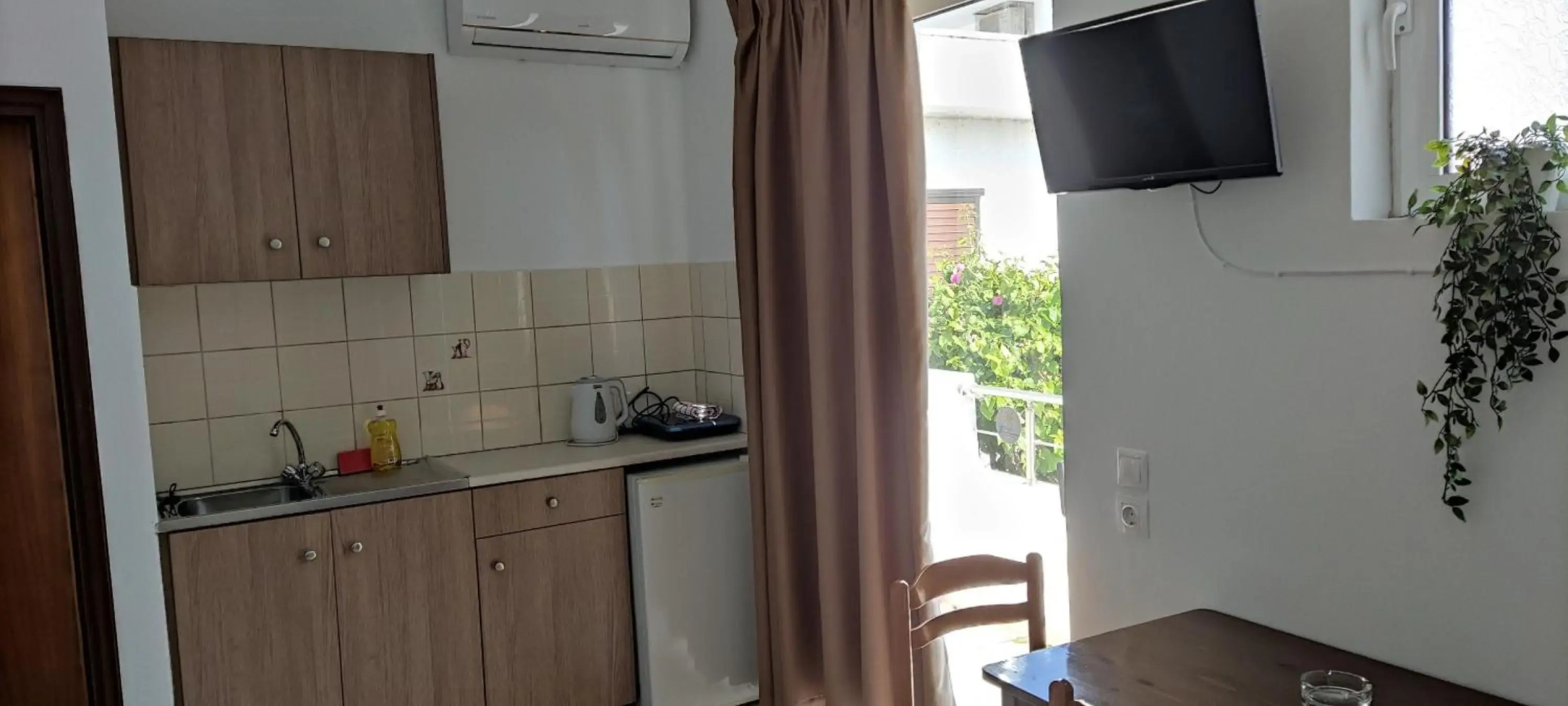 Maria Studios and Apartments