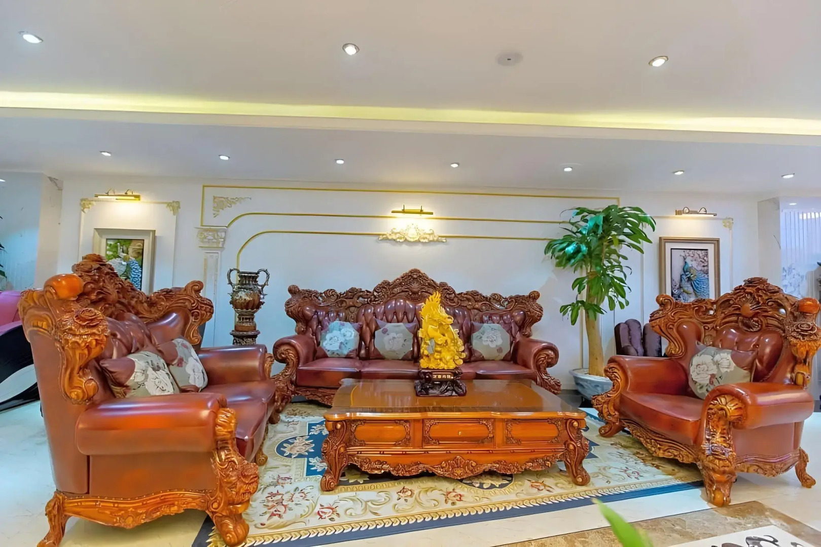 Queen T&T Dalat Hotel