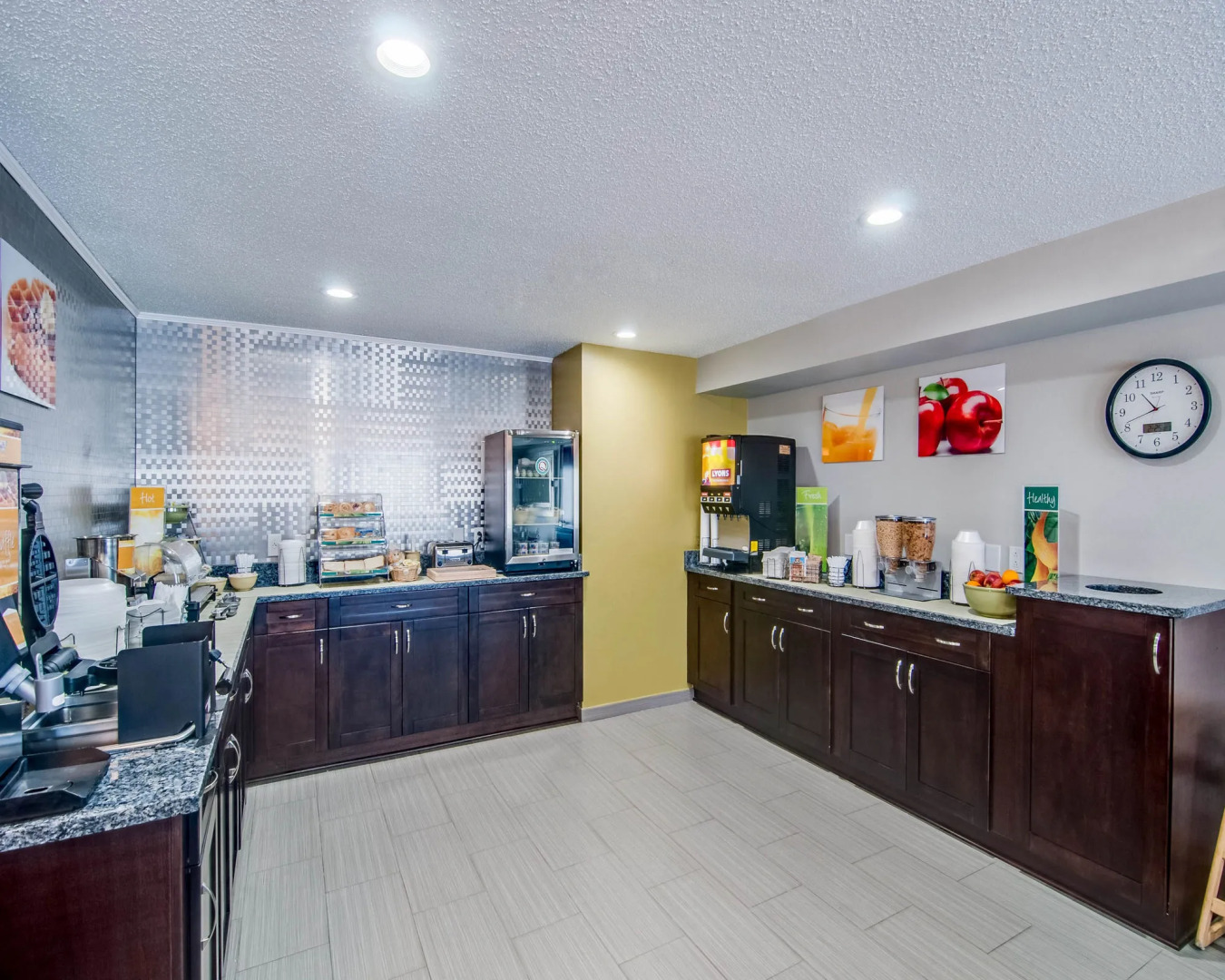 Clarion Pointe Staunton East