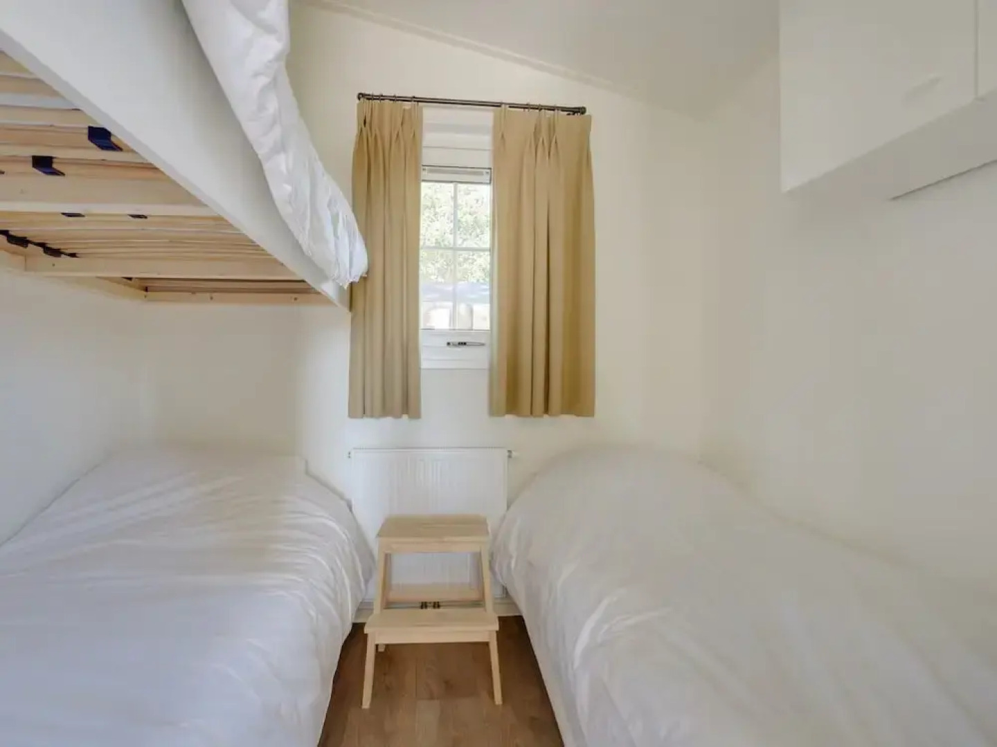 Bungalow With a Terrace at Bedafse Bergen