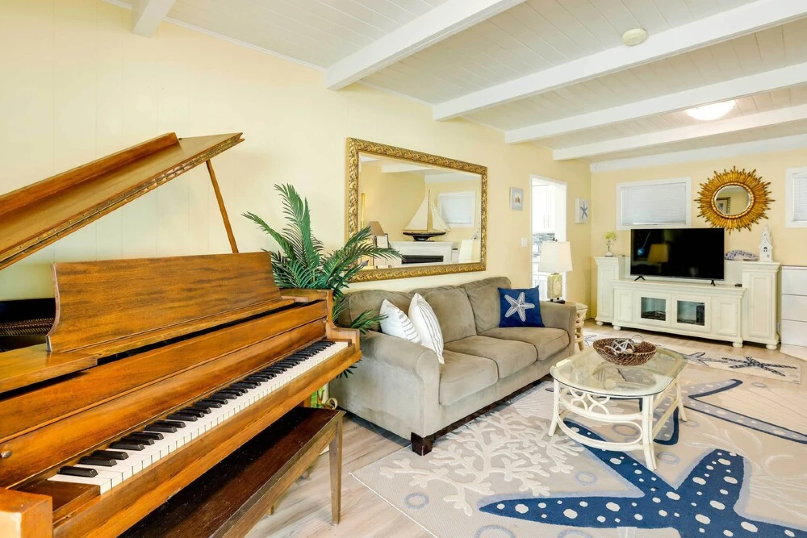 Between the Dunes: Breezy Beachfront Oceano Home!