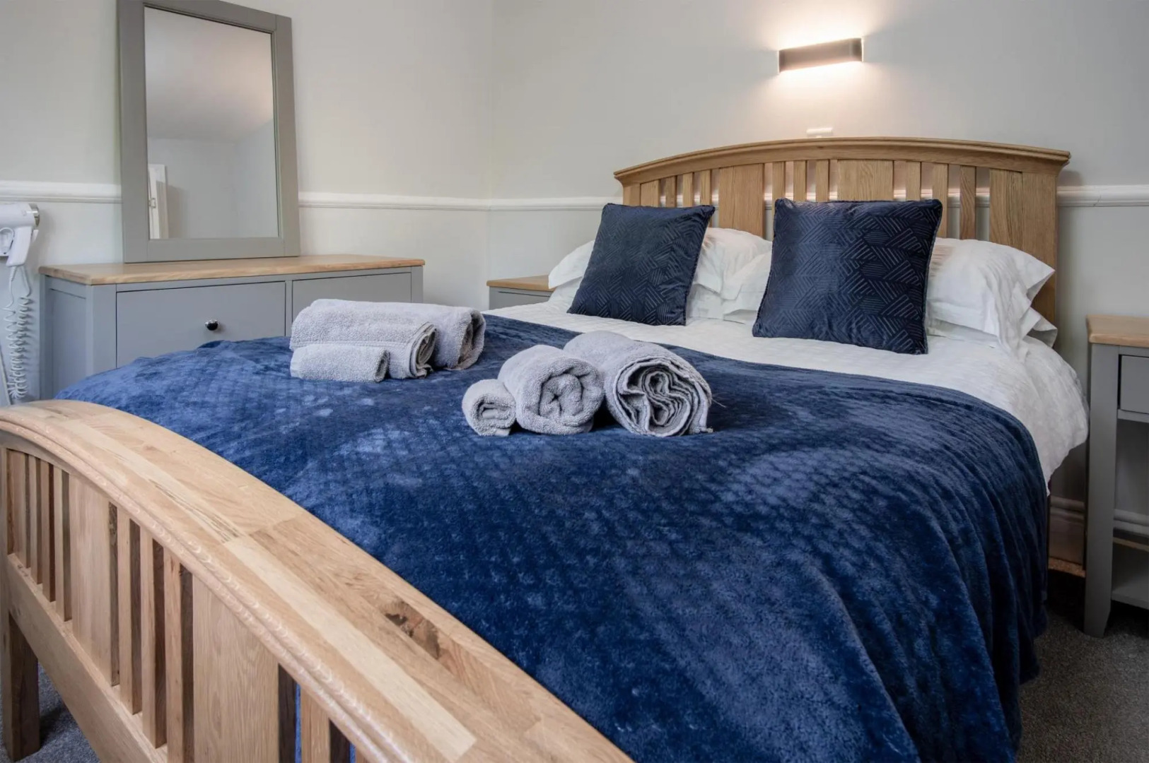 Honeysuckle Cottage - 1 Bedroom - Amroth