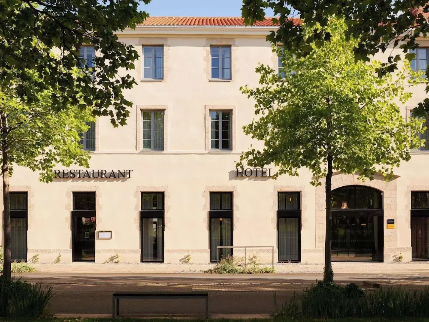 Square Lodge Hotel La Roche Sur Yon - Handwritten Collection