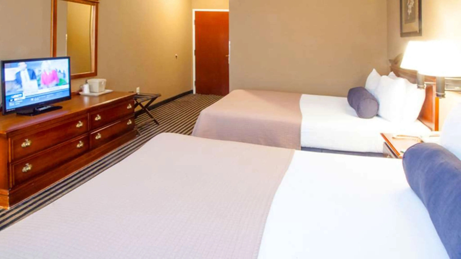 Mountain Inn & Suites