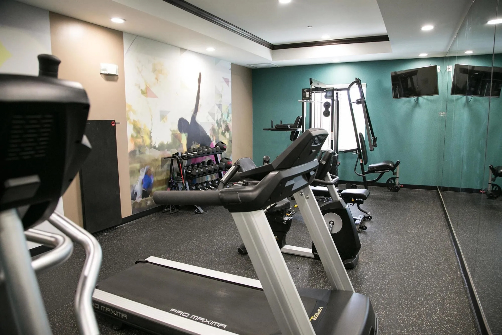 Best Western Plus Longhorn Inn & Suites