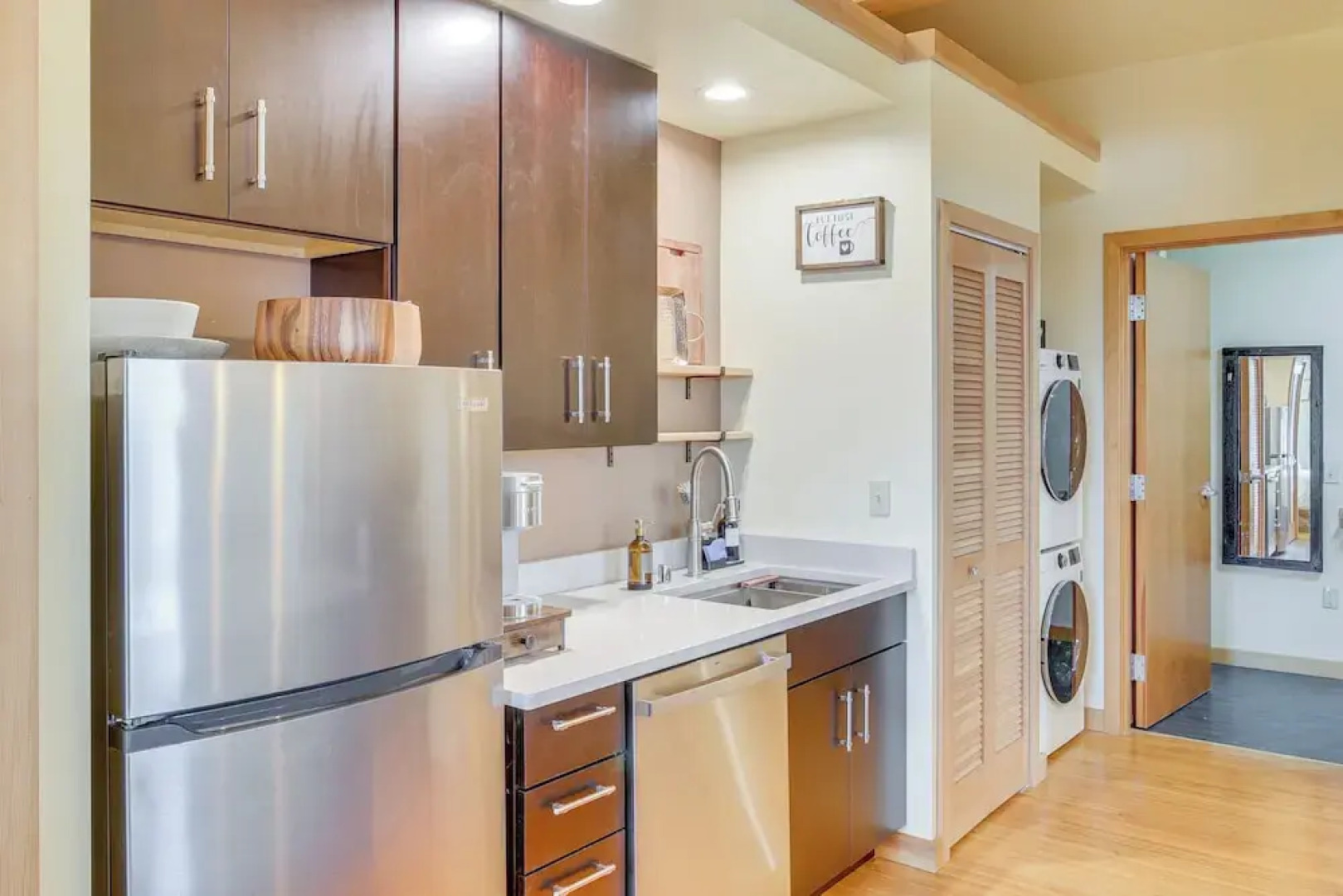 Custom Harborside Loft In the Heart of Ketchikan