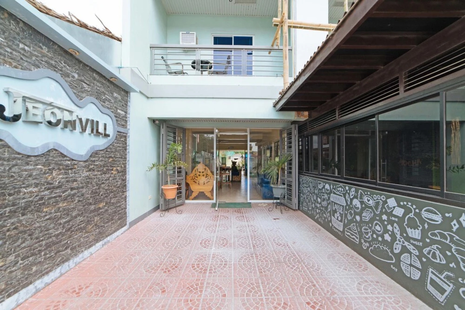 Jeonvill Travellers Inn by RedDoorz