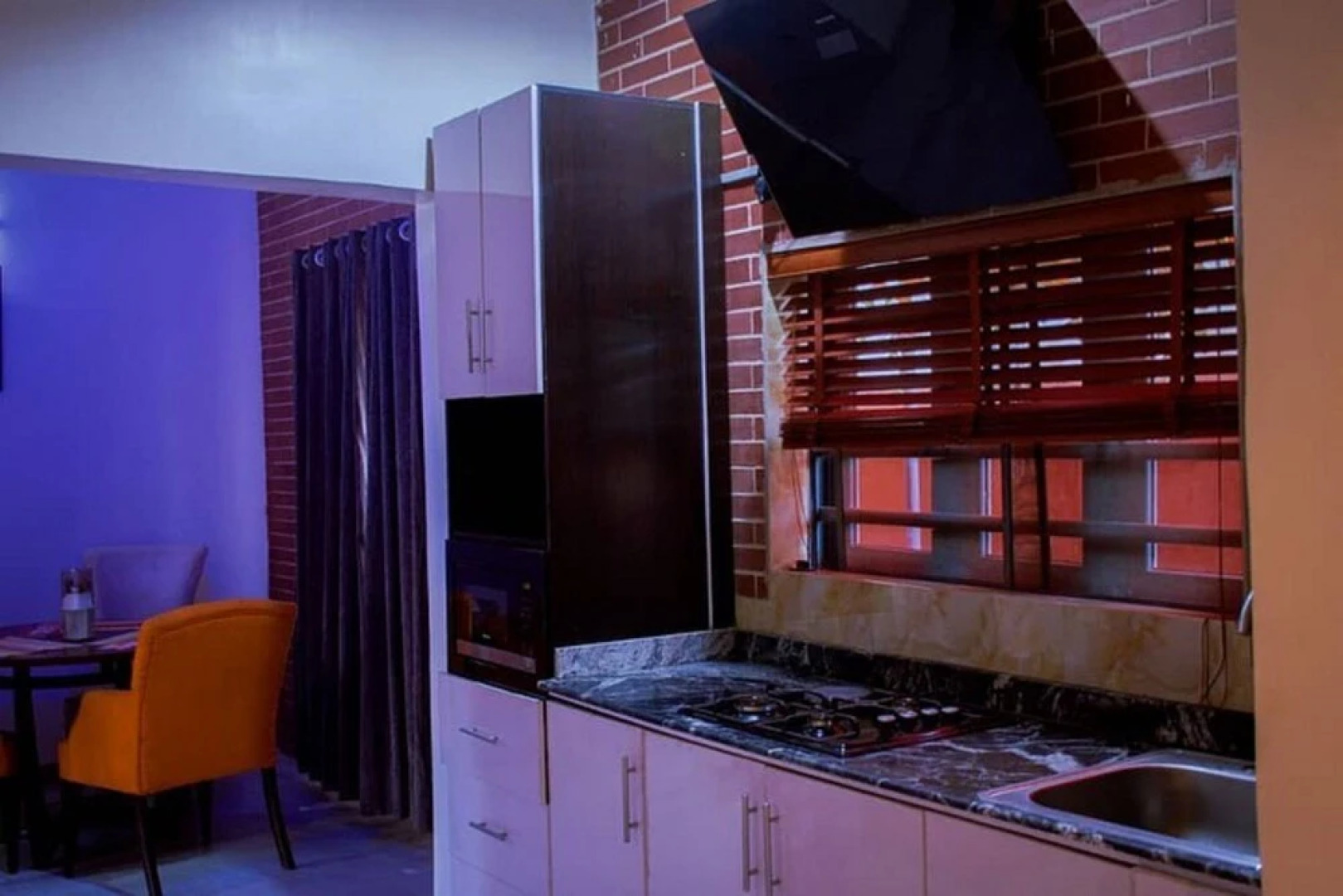 Old English Torf Apartment