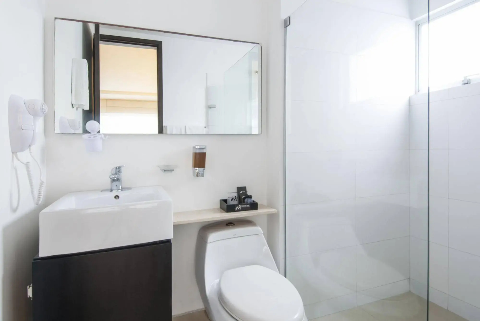 Travelers Atlantis Suites