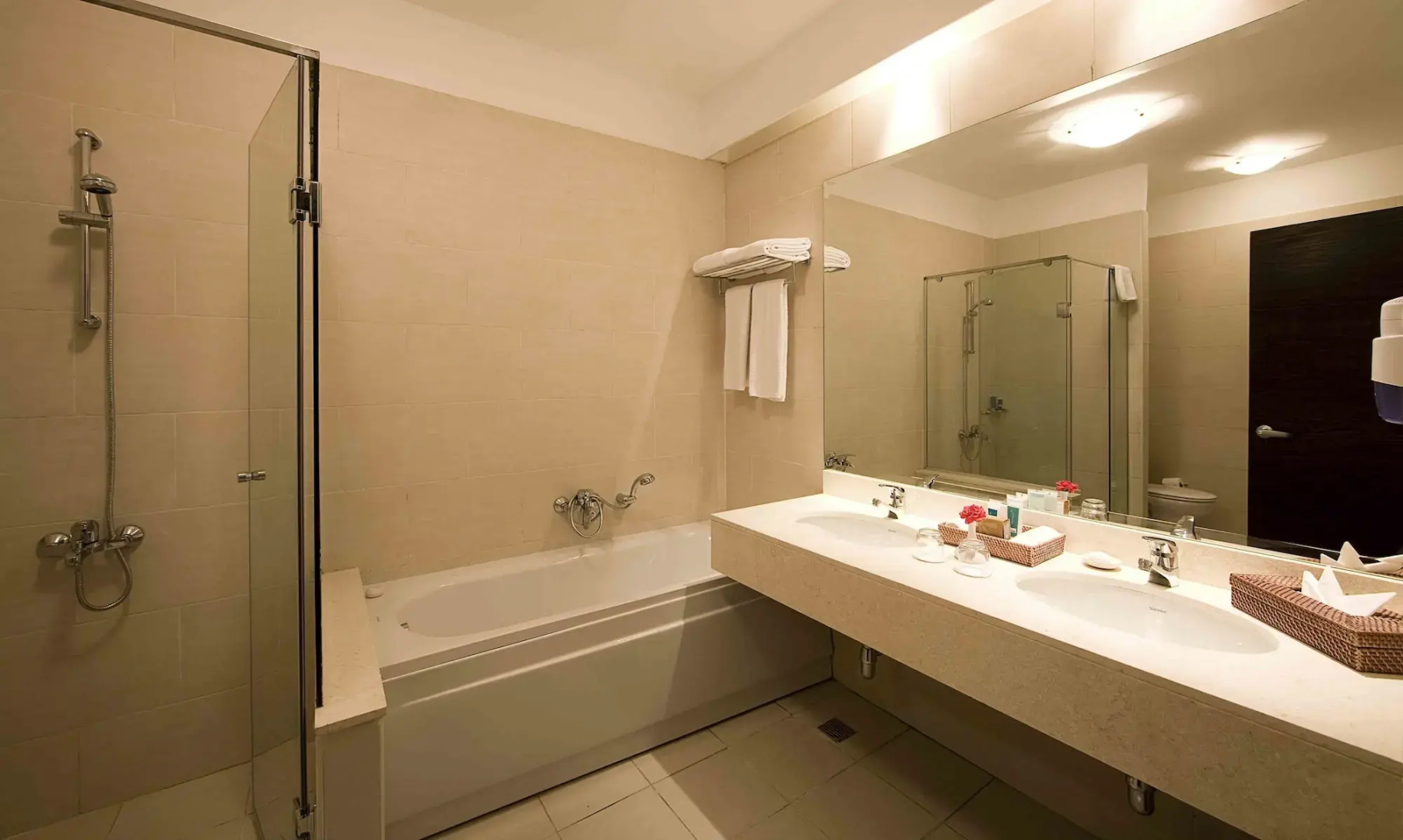 JAZ Oriental, Almaza Bay