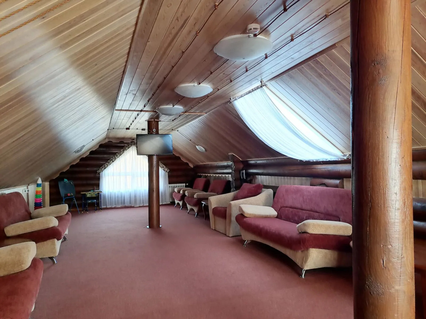 София Шерегеш