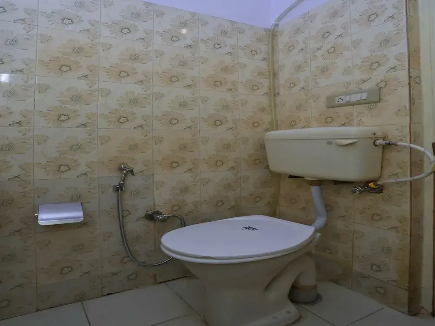 OYO 19804 Hotel Geet International