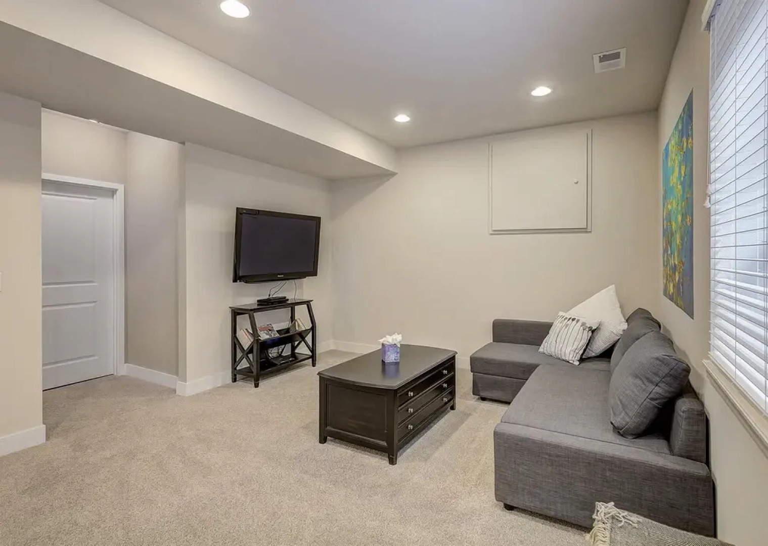 Beautiful New Denver Home! Sleeps 12!