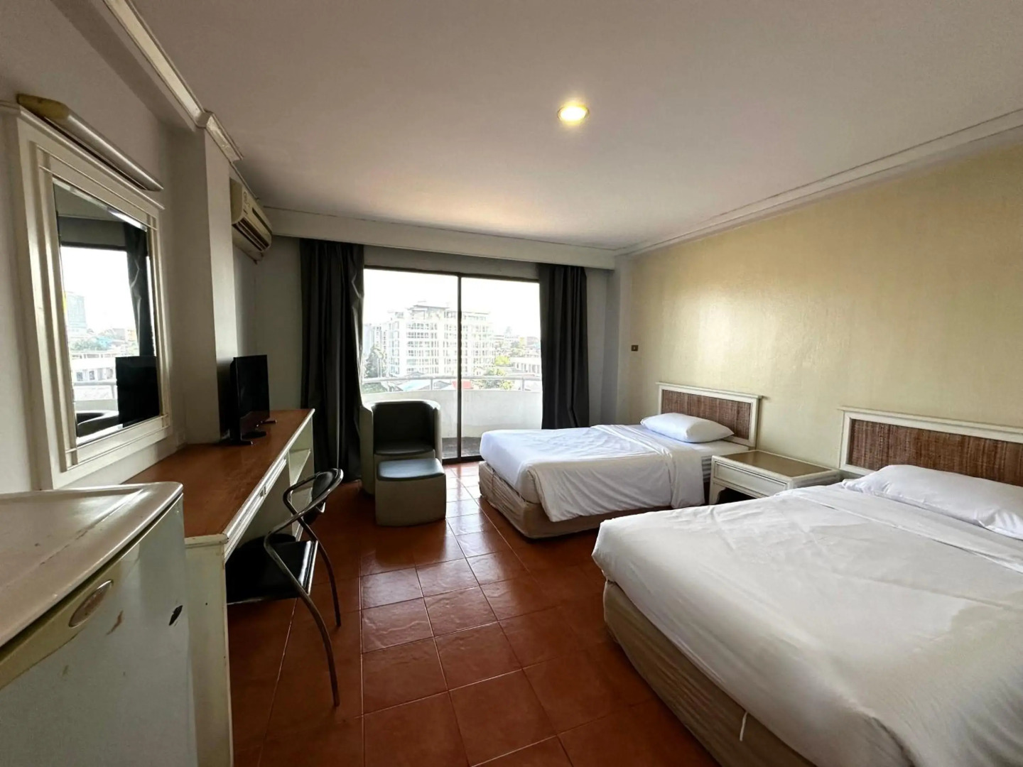 Garden Paradise Hotel & Serviced Apartment