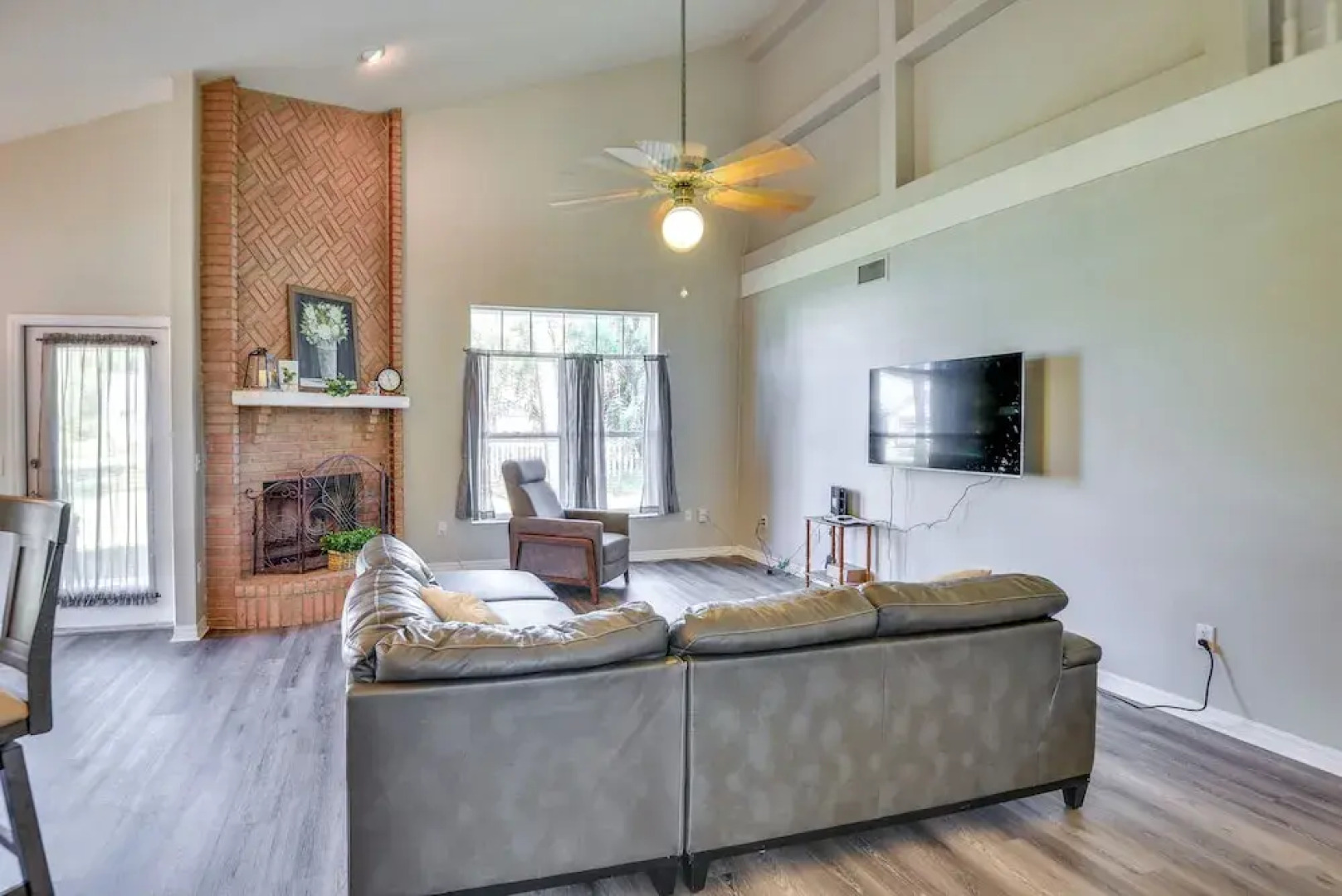 7 Mi to Beach: Pet-friendly Home in Port Orange!