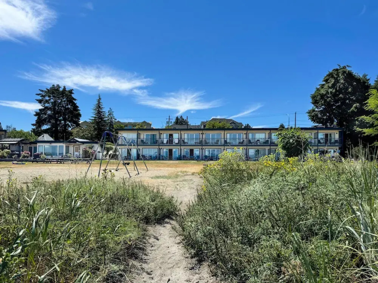 Sea Edge Beachside Hotel