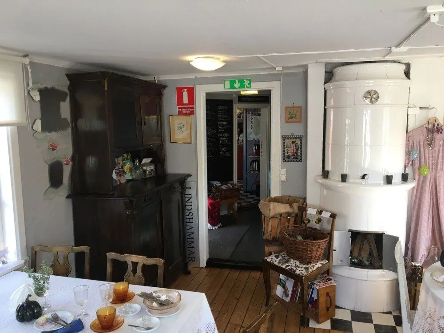 Cafe Sergel Bed & Breakfast