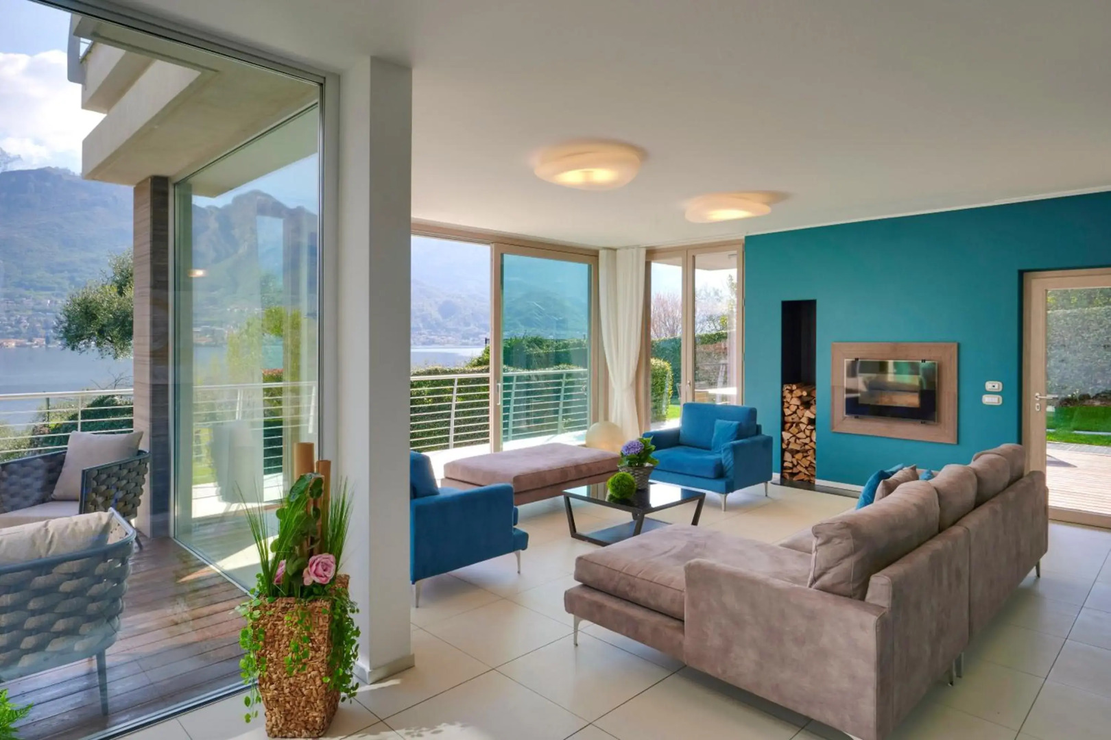 Villa Costanza-Private Seasonal Warm Pool and Sauna- Bellagio Village Residence