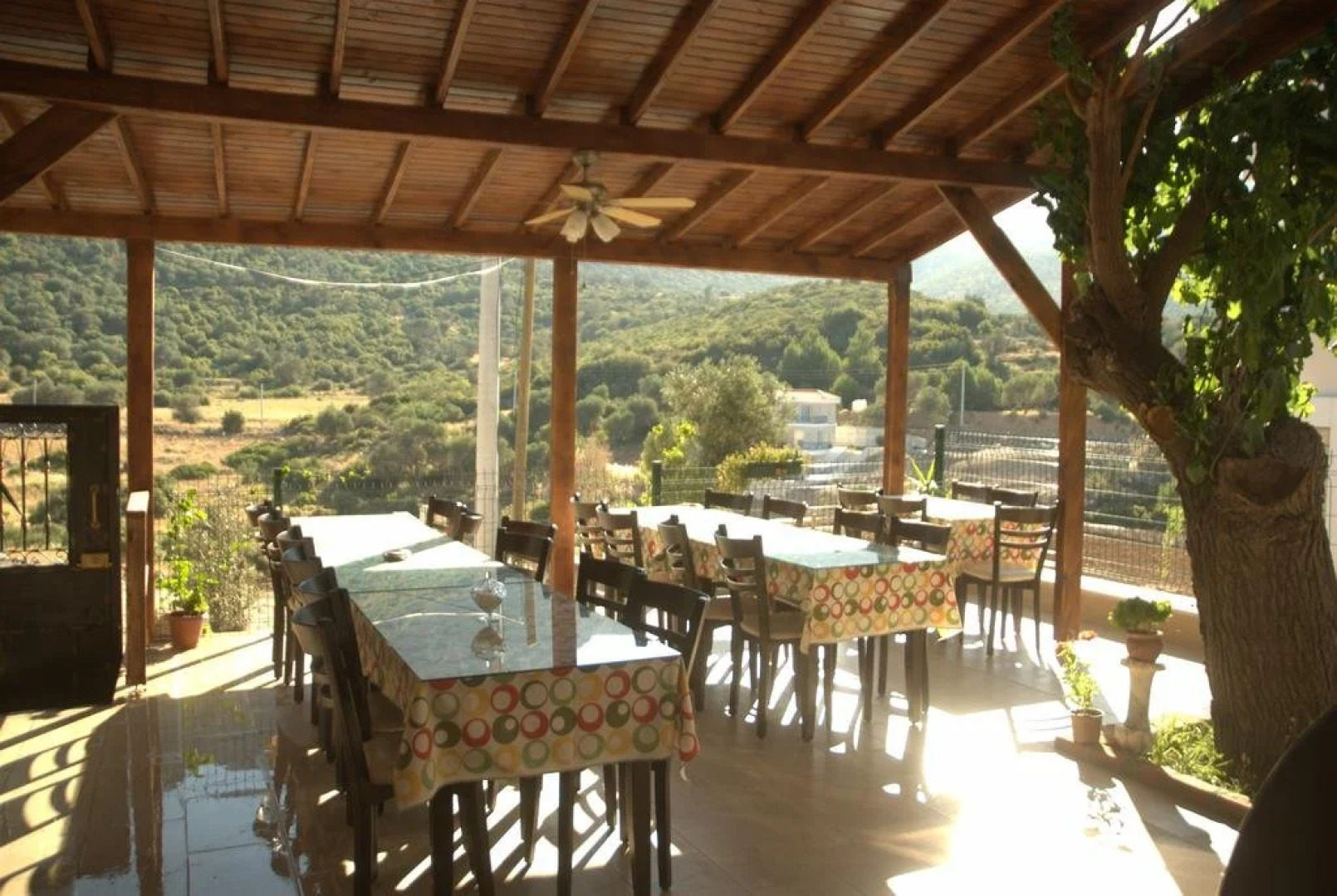 Taş Avlu Butik Otel